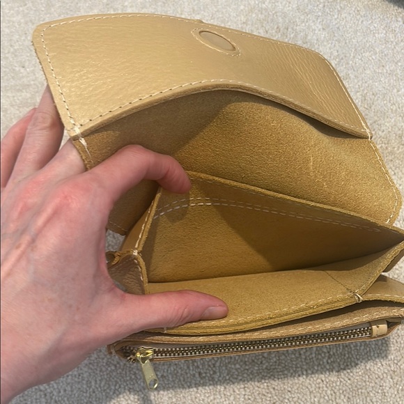 Portland Leather Lily Wristlet in Champagne - Picture 4 of 6